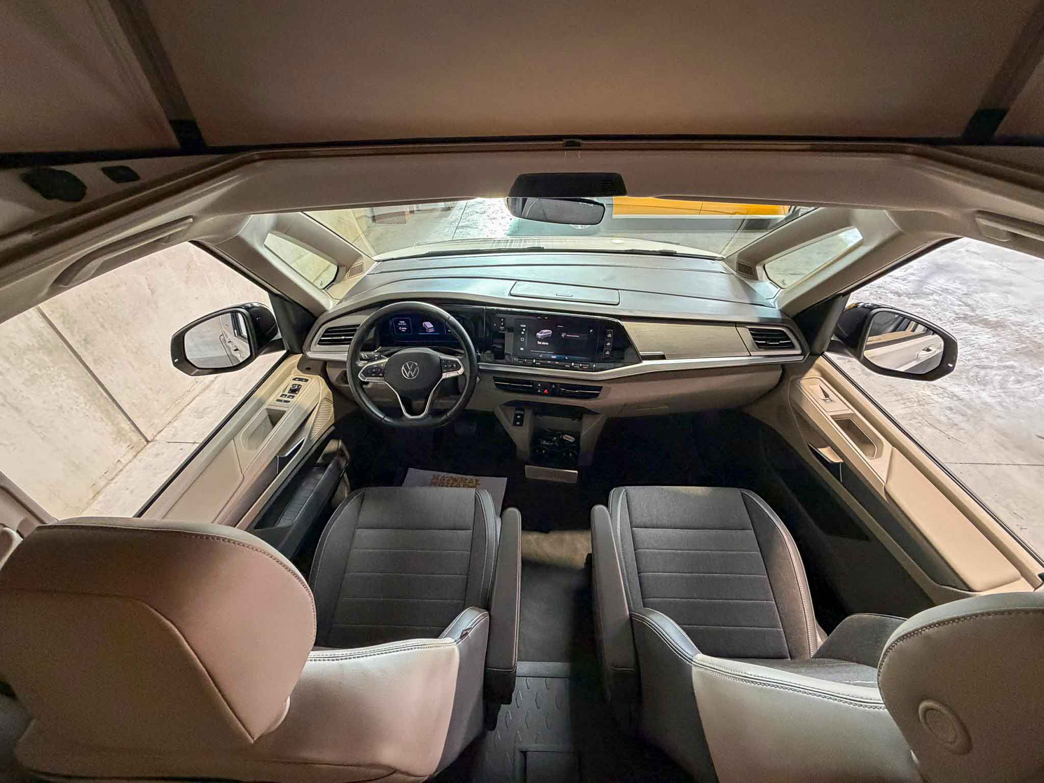 NN023_VW_T7_California_Bicolour_White_Avery_Blue-7